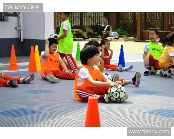 足球爸爸的育儿经:如何培养孩子的运动兴趣与团队精神