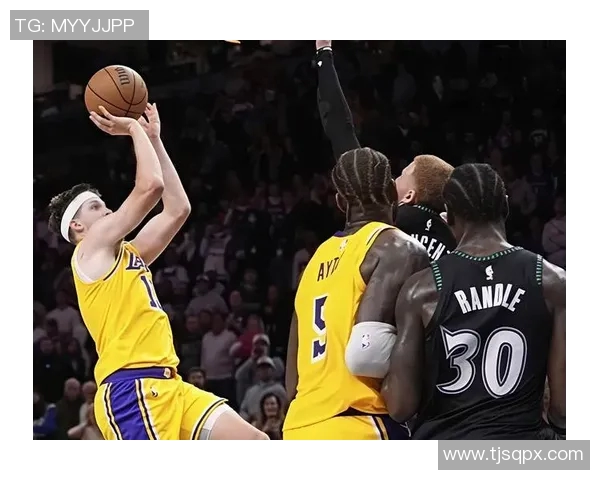 科比带领湖人逆转森林狼的经典对决回顾与精彩瞬间分析